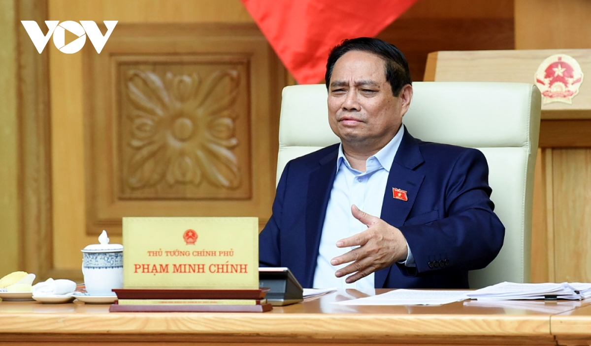 Vietnam charts prompt response to Middle East conflict, global economic shifts